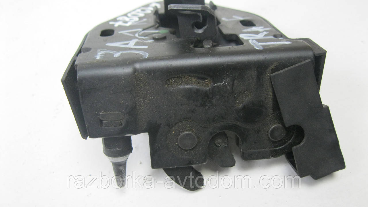 Замок дверцят задньої правої (ВЕРХНІЙ) Renault Trafic, Opel Vivaro, Nissan Primastar (2000-2014) OE:8200006253