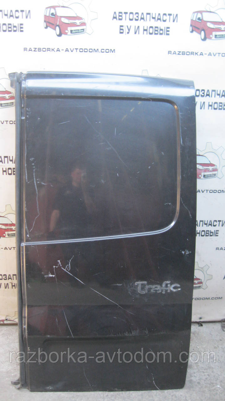 Двері задня права сорочечка глухі Renault Trafic, Opel Vivaro, Nissan Primastar (2000-2014) OE:7750311422