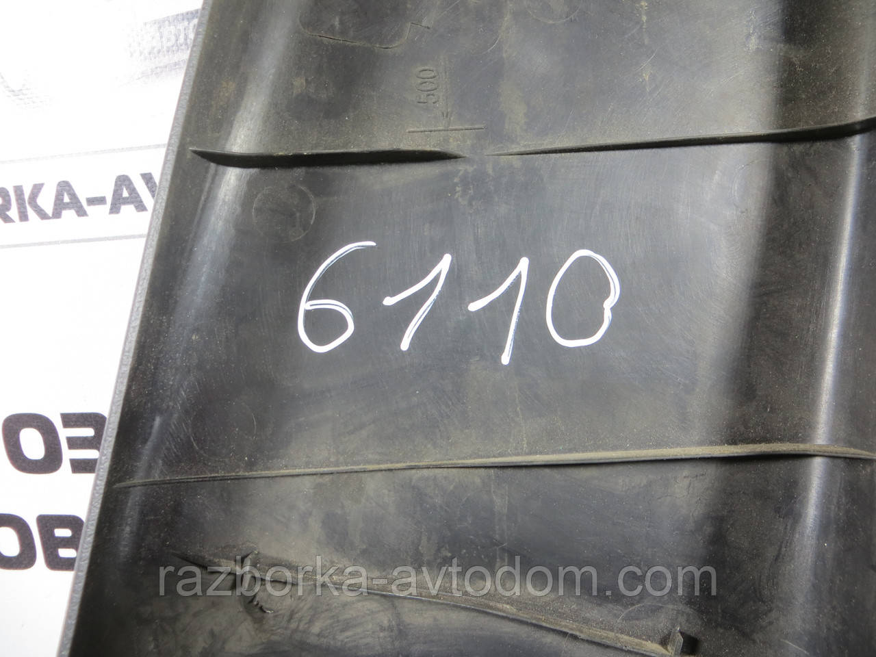 Обшивка стійки нижня ліва Peugeot 307 (2001-2008) ОЕ: 9632746877