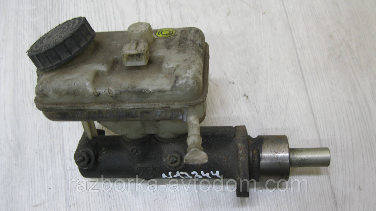 Головний гальмівний циліндр 2 виходи Bendix Mercedes Vito W638 (1996-2003) OE: 21026099 OE A0024312802