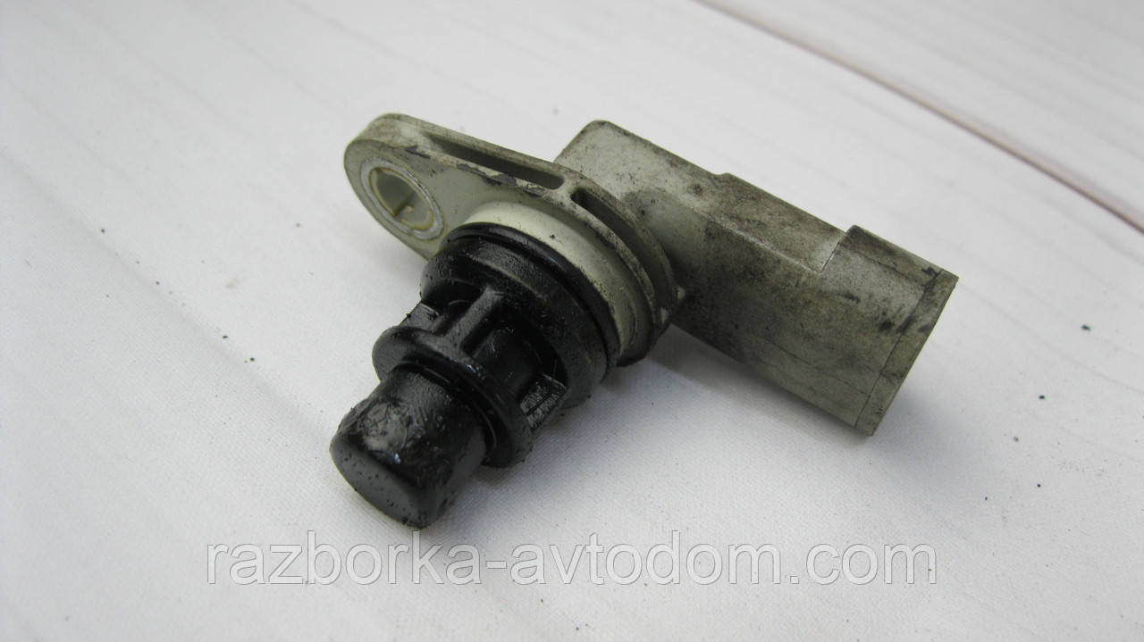 Датчик обертів розподілила Opel Corsa C (00-12), Combo C OE:93178046, 93190703