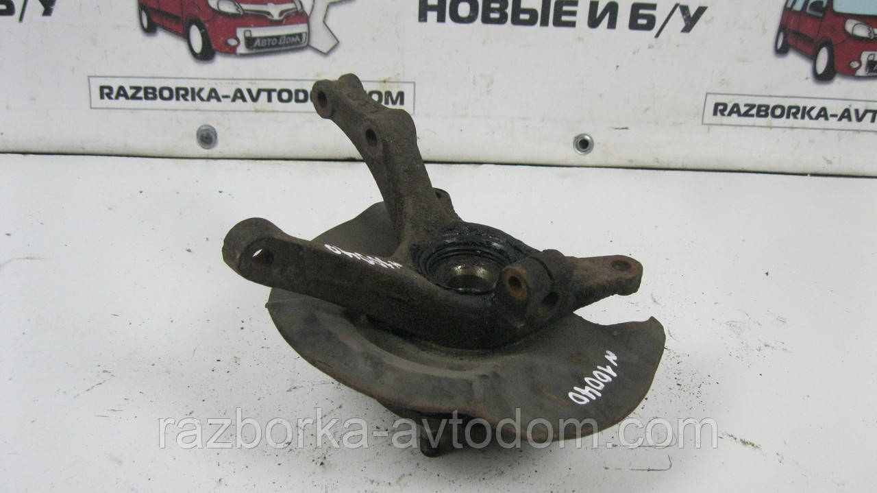 Поворотний кулак/ступочка передній лівий Suzuki Swift (1990-2004) OE:45151-50G10