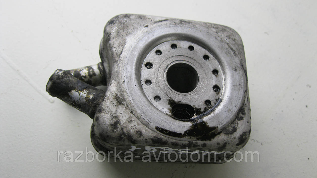 Оливний радіатор/ теплообмінник 1,9TDI VW Touran (2003-2010), Caddy 3 (2004-2015) OE:028117021K