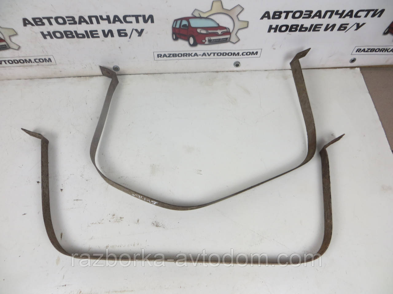 Кронштейн кріплення стрічка паливного бака (комплект) Mitsubishi Pajero Sport 1 (1997-2009)