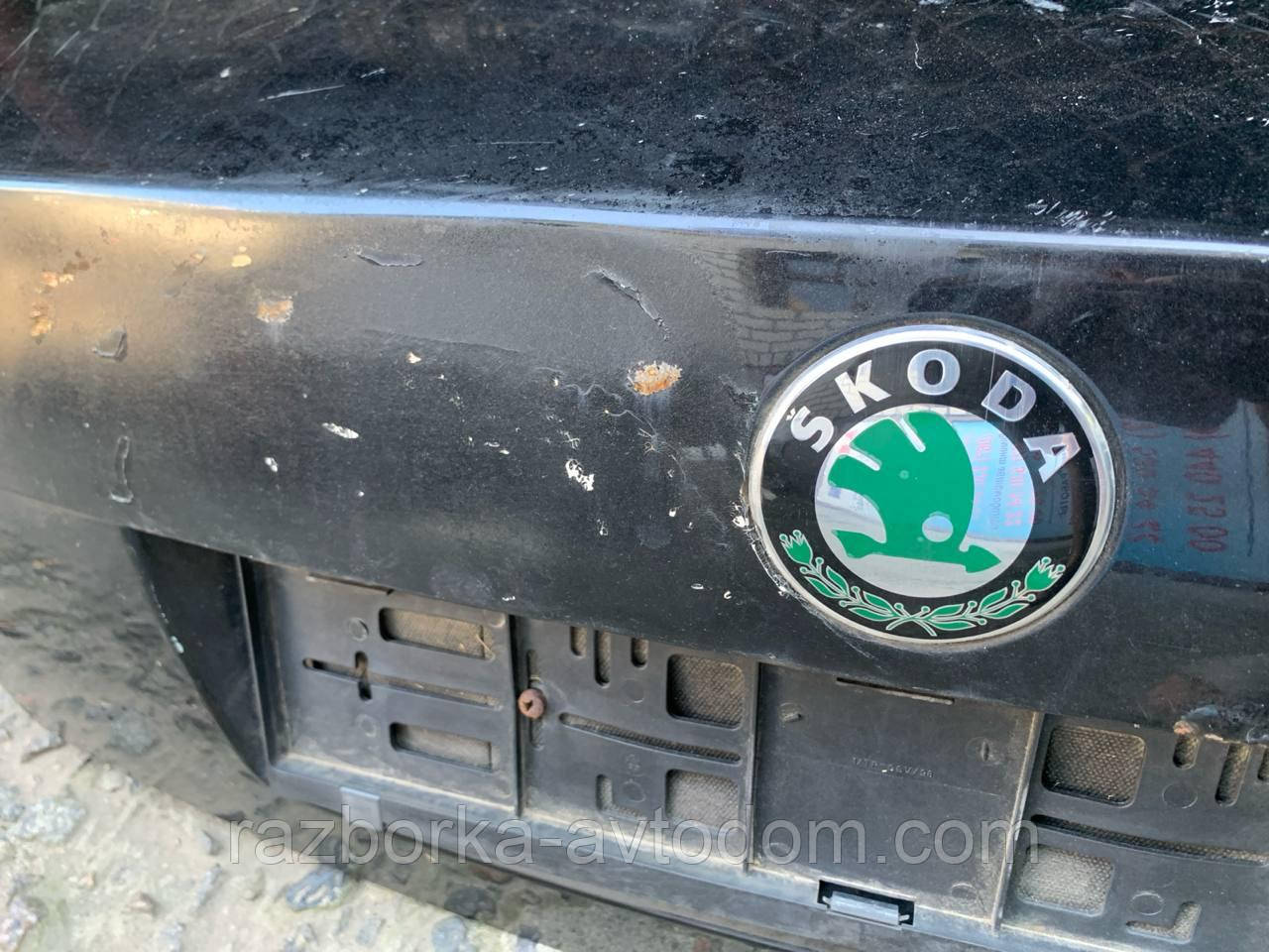 Кришка багажника седан Skoda Superb (02-08) OE:3U5827025G ДЕФЕКТ!!!