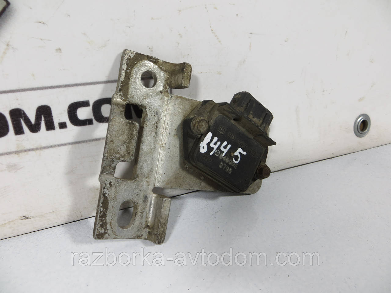 Комутатор системи запалювання Opel Vectra B (1995-2003) ОЕ: 90243618