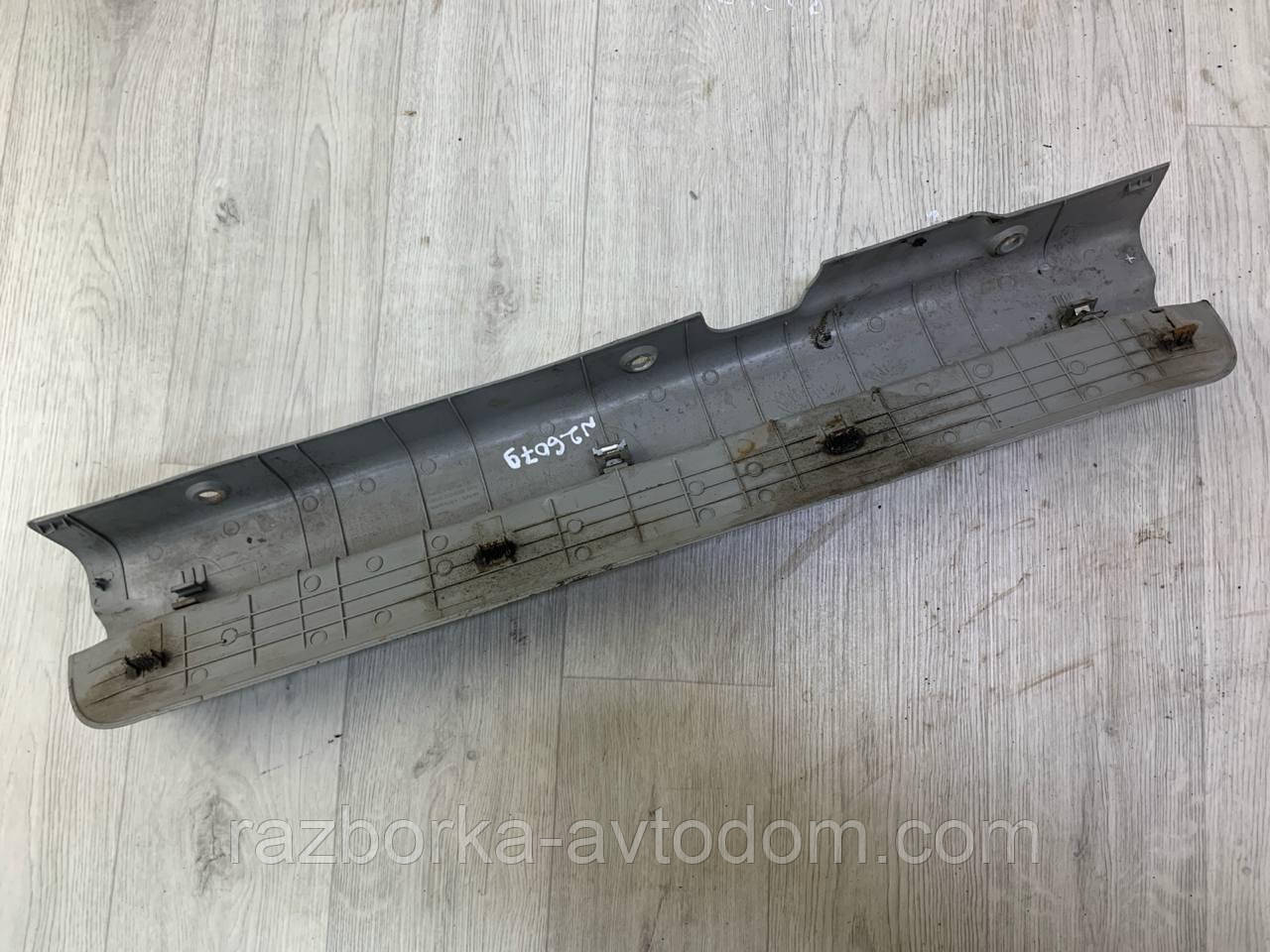 Обшивка накладка порога передня права Kia Cerato (2006-2009), OE:858812F000