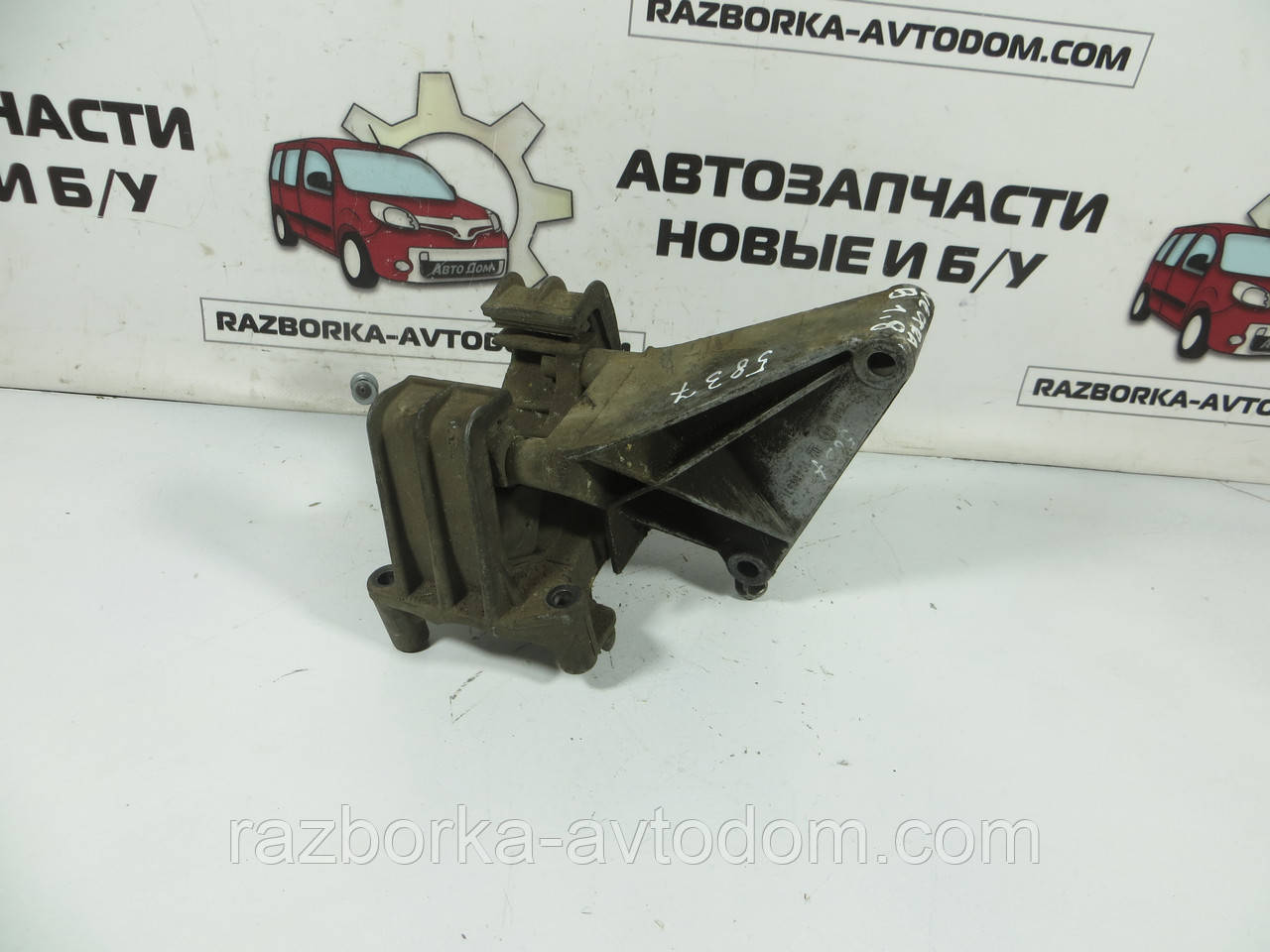 Кронштейн + подушка двигуна OPEL VECTRA B (1995-2003) ОЕ: 90496531 OE 90495514