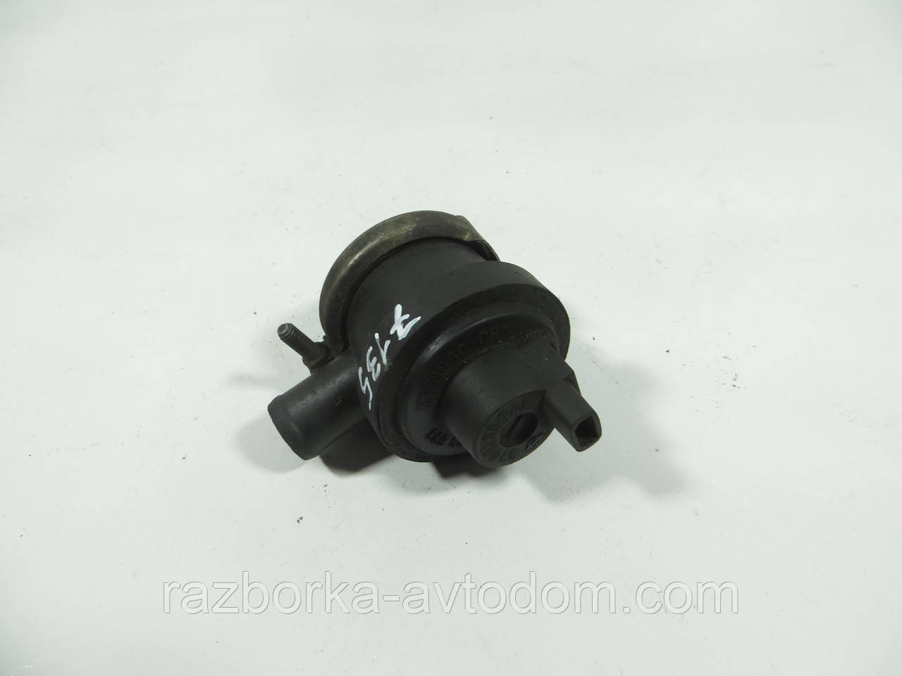 Редукційний клапан VW JETTA II, Golf 2 (1983-1992) ОЕ: 3900160942 OE 68129633