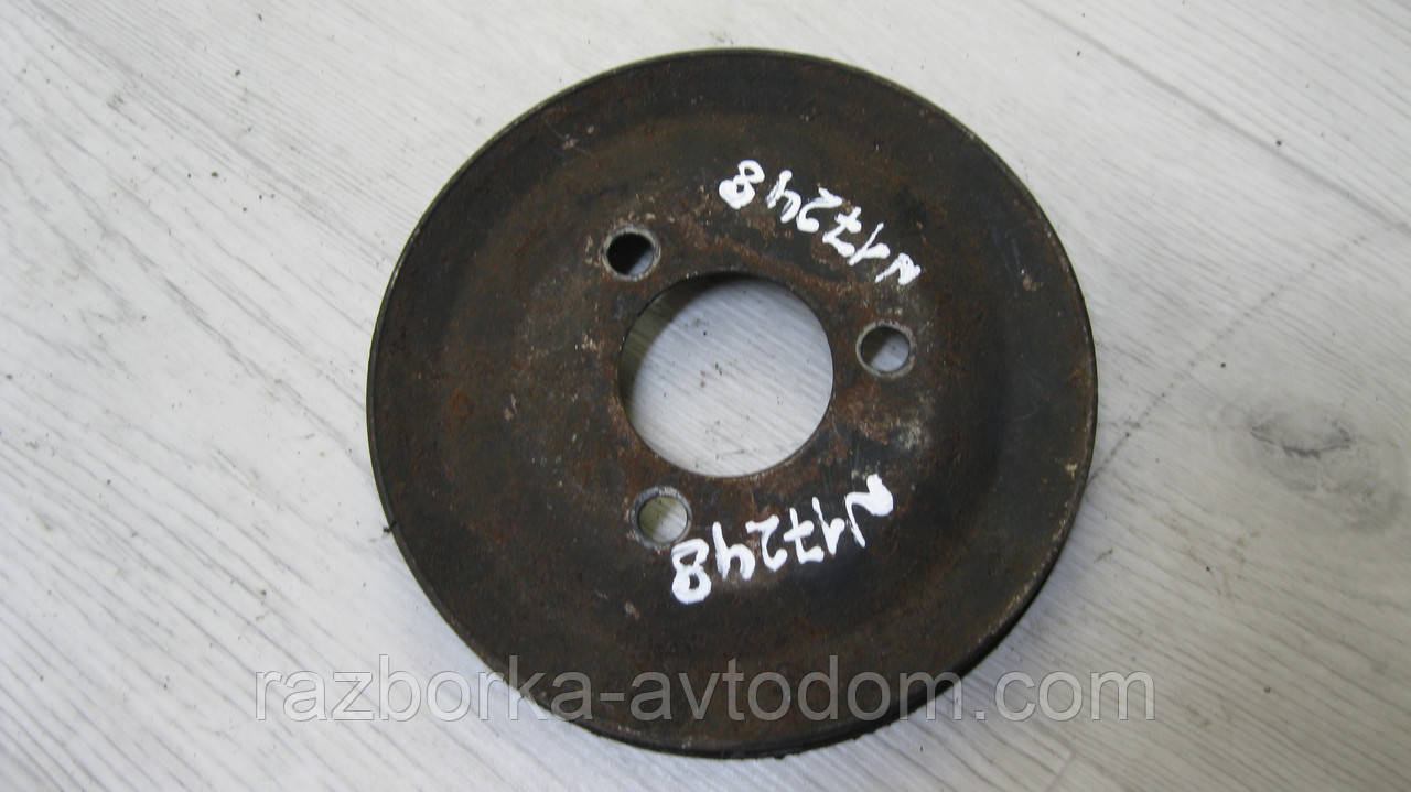 Шків помпи (водного насоса) VW Golf 2, Jetta 2, Passat B2 1.6-1.9 OE: 068121031