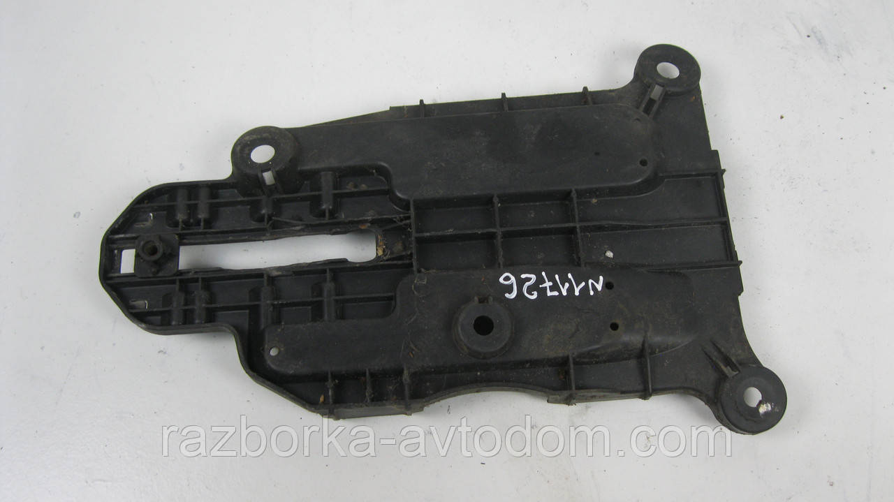 Полиця акумулятора Opel Corsa C (2000-2012), Combo (2001-2011), Tigra (2004-2010) OE:09114140