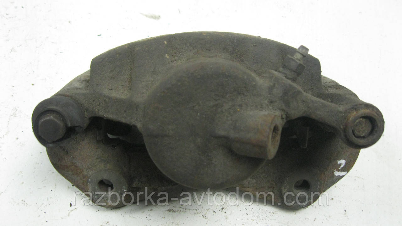 Суппорт передній правий Mitsubishi Colt 3 (1988-1992), Galant 5 (1983-1989), Galant 6 (1989-1993) OE:MB587026