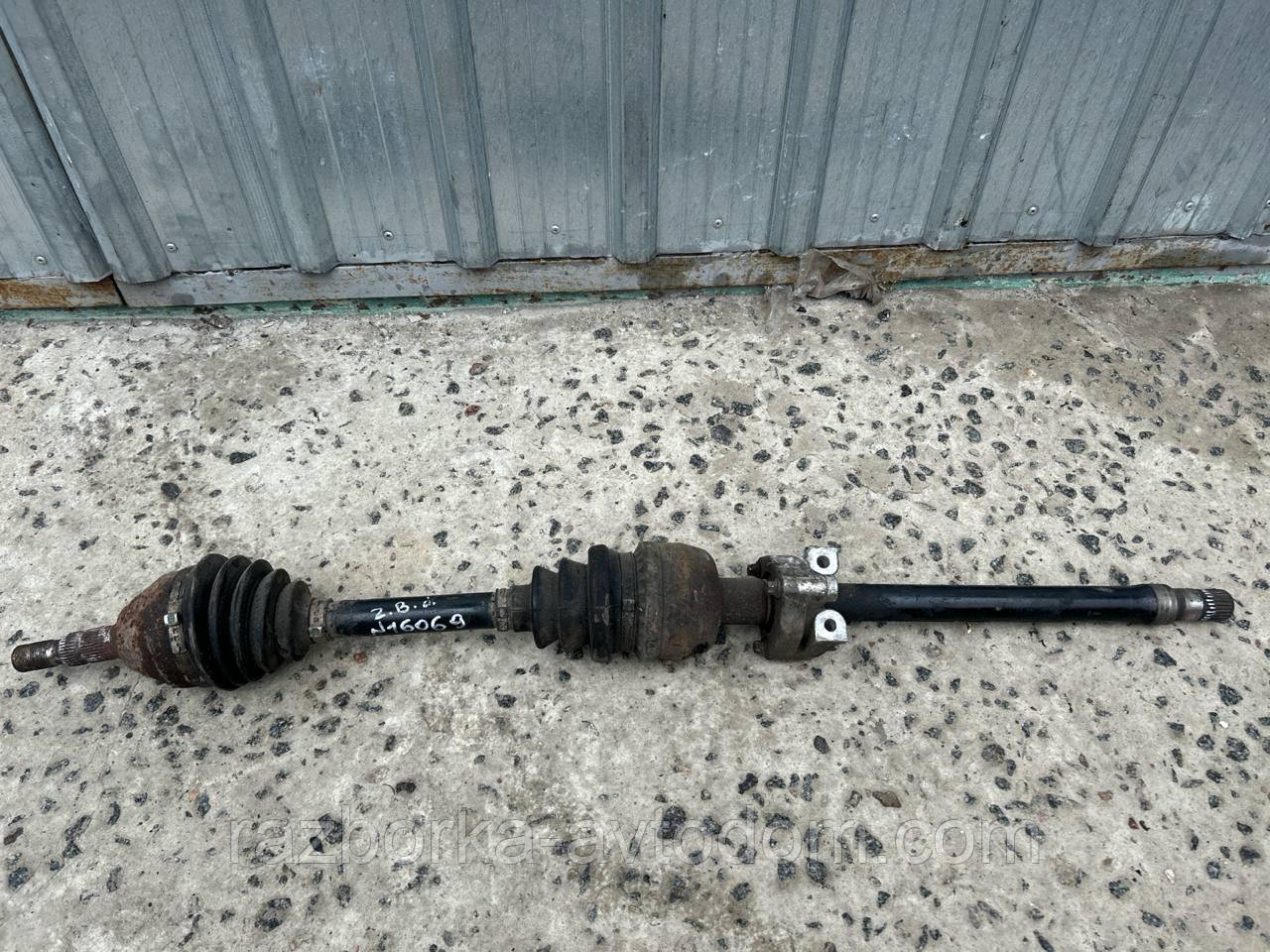 Напівось передня права МКПП (привод) Opel Astra H 04-10, Zafira B (33/25) OE:13214837, 374642