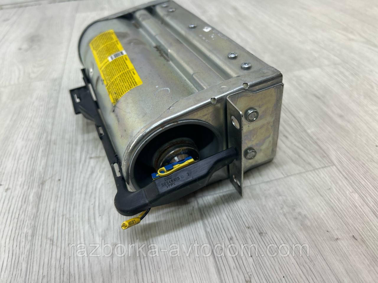 Подушка безпеки (Airbag) у торпедо VW Passat B5 (96-05), Skoda Superb 1 (01-08) OE: 3B0880204H