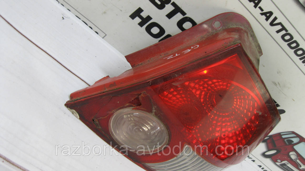 Ліхтар задній правий Hyundai Getz (2002-2005) Дефект OE:924201C010
