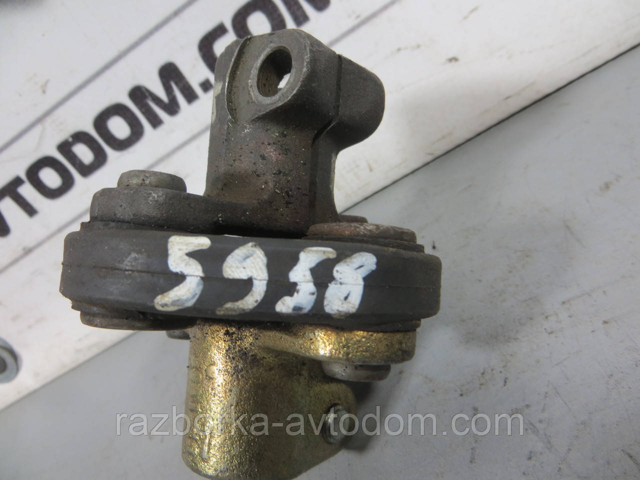 Хрестовина/муфта/фланець рульової колонки Opel Kadett (1979-1984) Е: 90184823