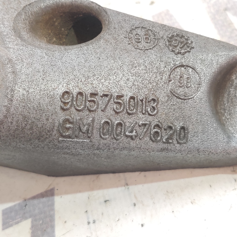 Кронштейн двигуна Opel Astra G (97-04) 2.0 дизель