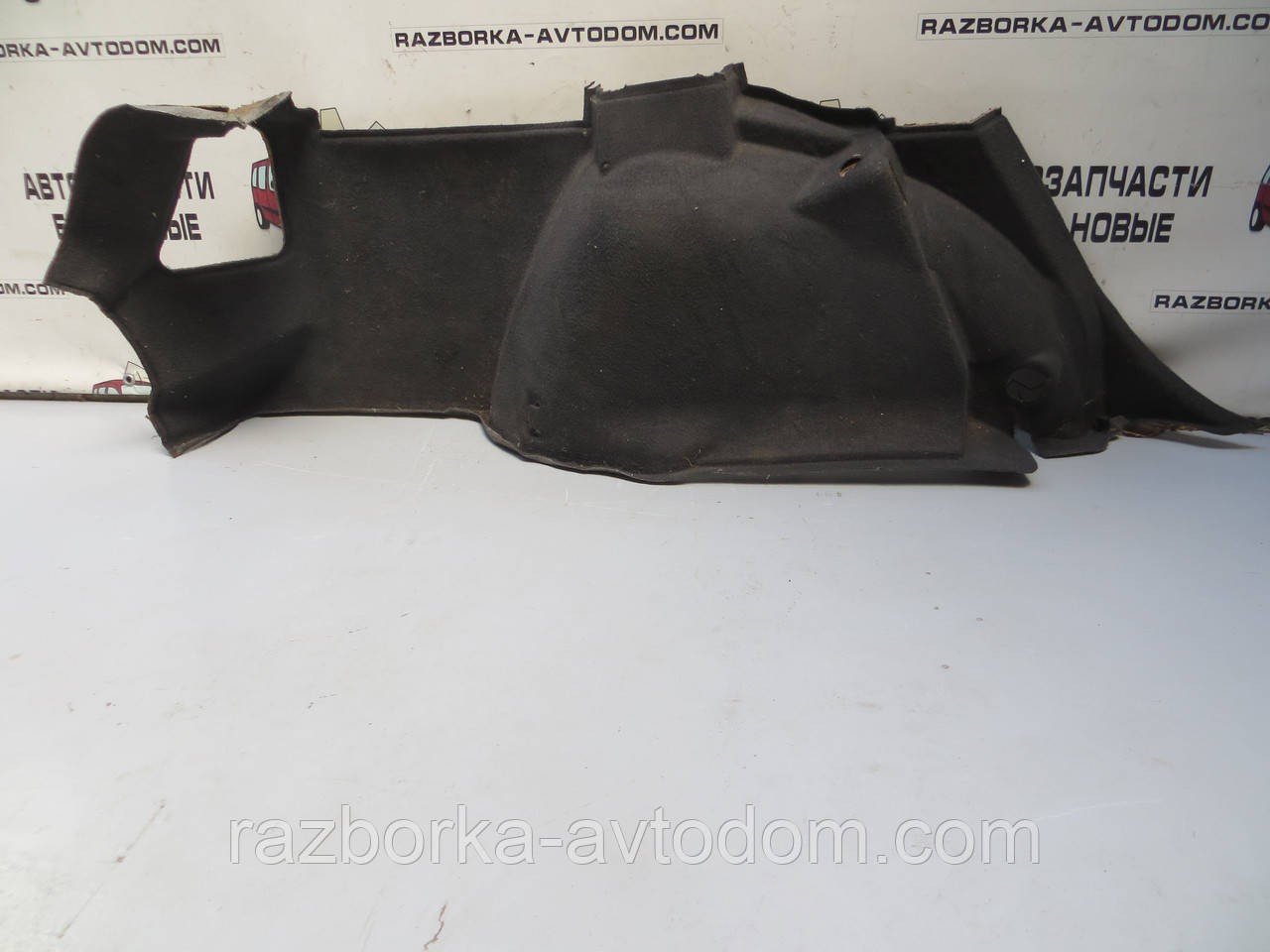 Обшивка багажника задня ліва (хечбек) OPEL VECTRA B (1995-2003) ОЕ: 90439132