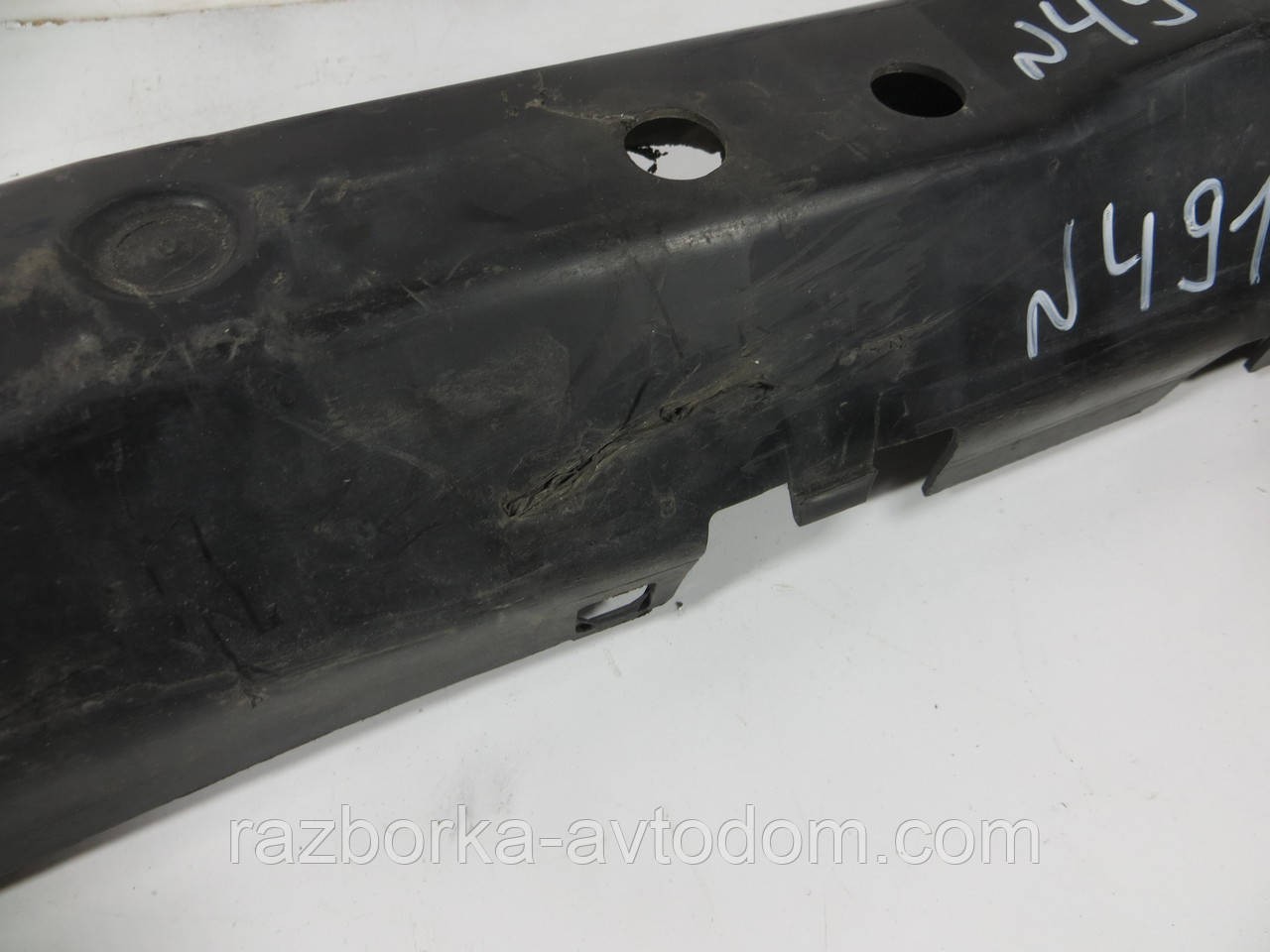 Підсилювач переднього бампера пластиковий Citroen Berlingo B9 (2008-2012) OE: 9811332480