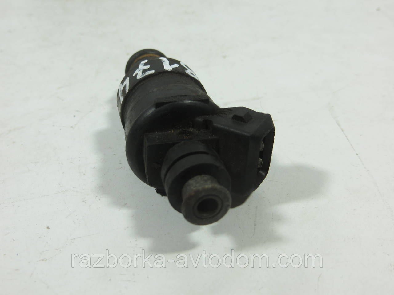 Форсунка бензинова 2.0, 2.3 BMW 3 E30, 5 E28, VOLVO 240, 740, ROVER MONTEGO (1982-1994) OE 280150209