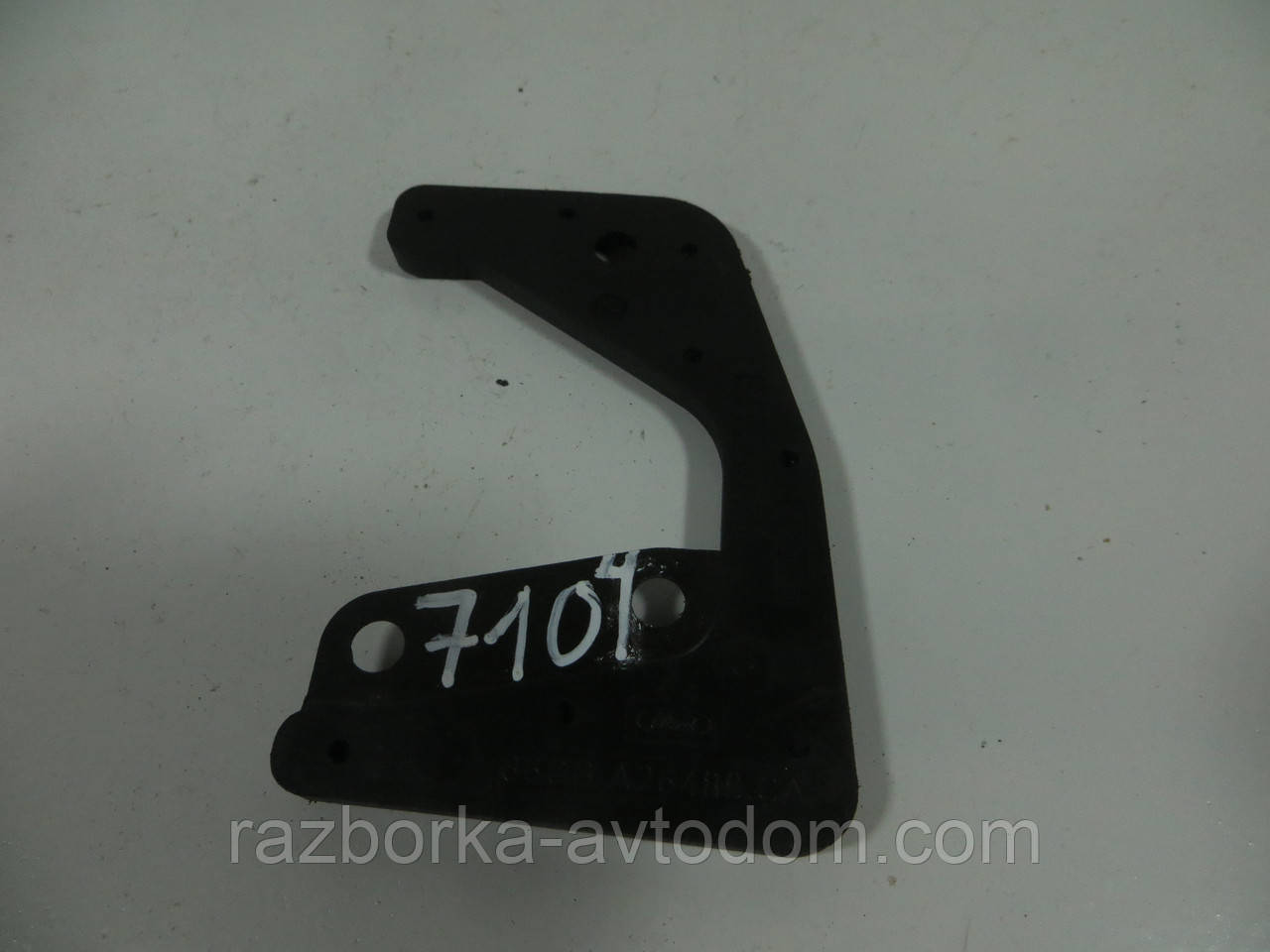 Пластик замка дверей передній лівий FORD TRANSIT (1992-2000) ОЕ: 96VBV26489AB