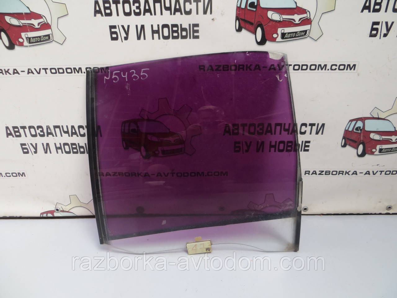 Скло заднього лівого дверей (сідан) Opel Omega A (1986-1994) ОЕ: 90224773