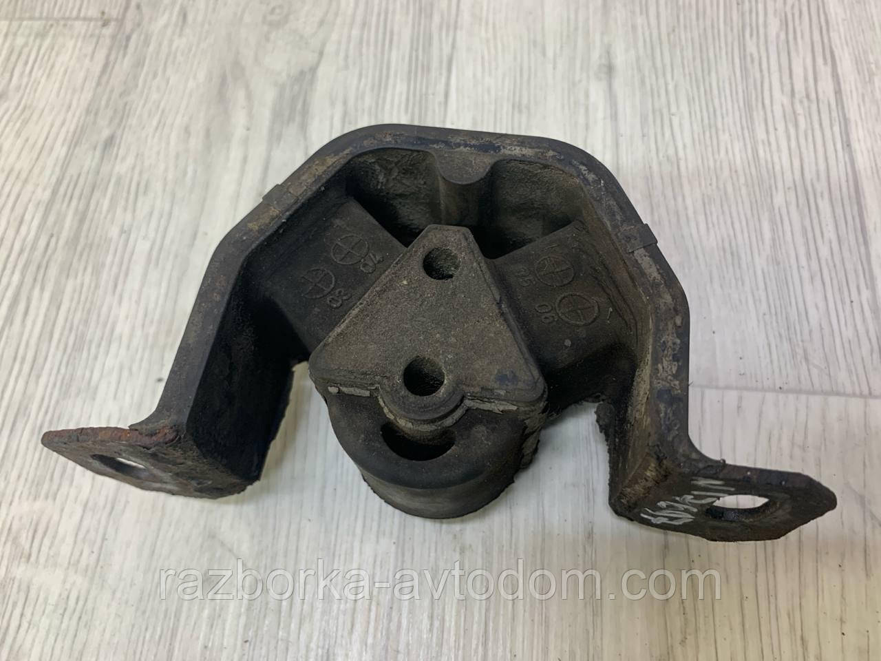 Подушка опора двигуна передня ліва Daewoo Lanos / Sens OE:90250437