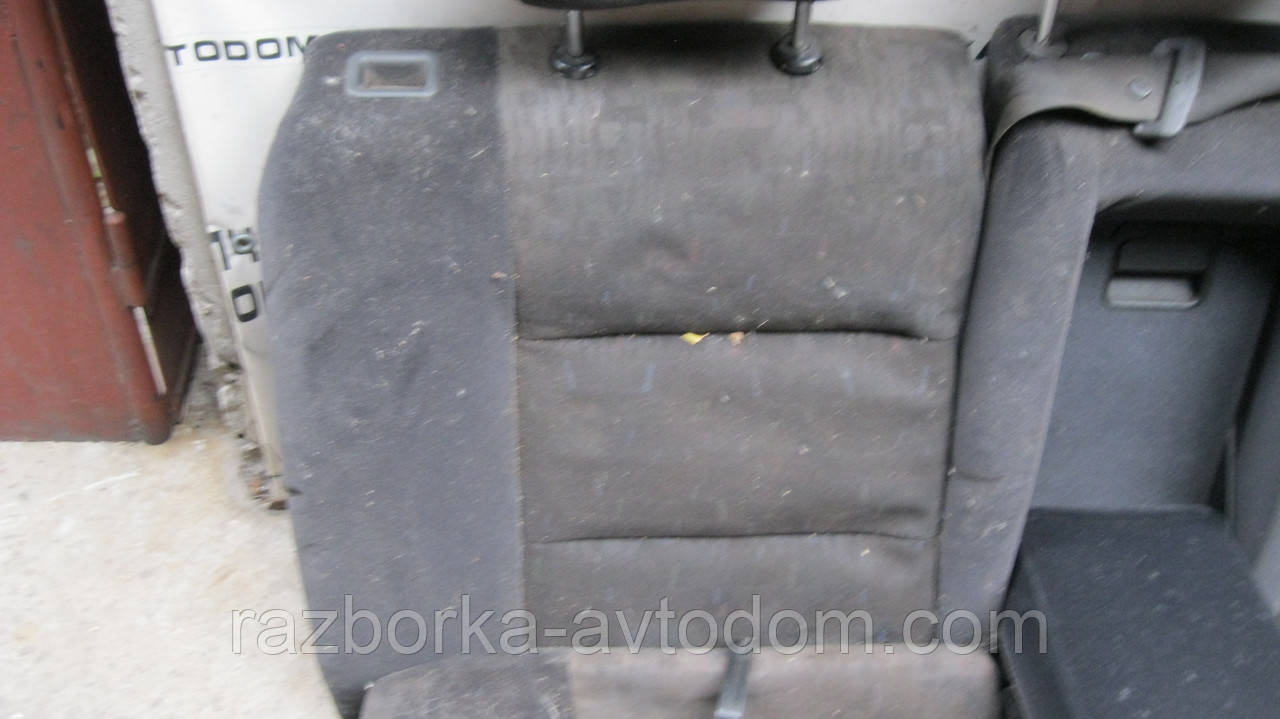 Сидіння задні комплект Opel Combo (01-12) OE:13205633 Дефект: Вимагає чищення