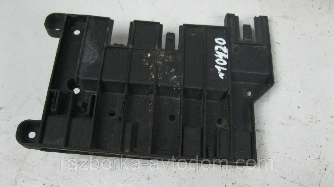Кронштейн полиці акумулятора Opel Vectra B (1995-2002) OE:90569751