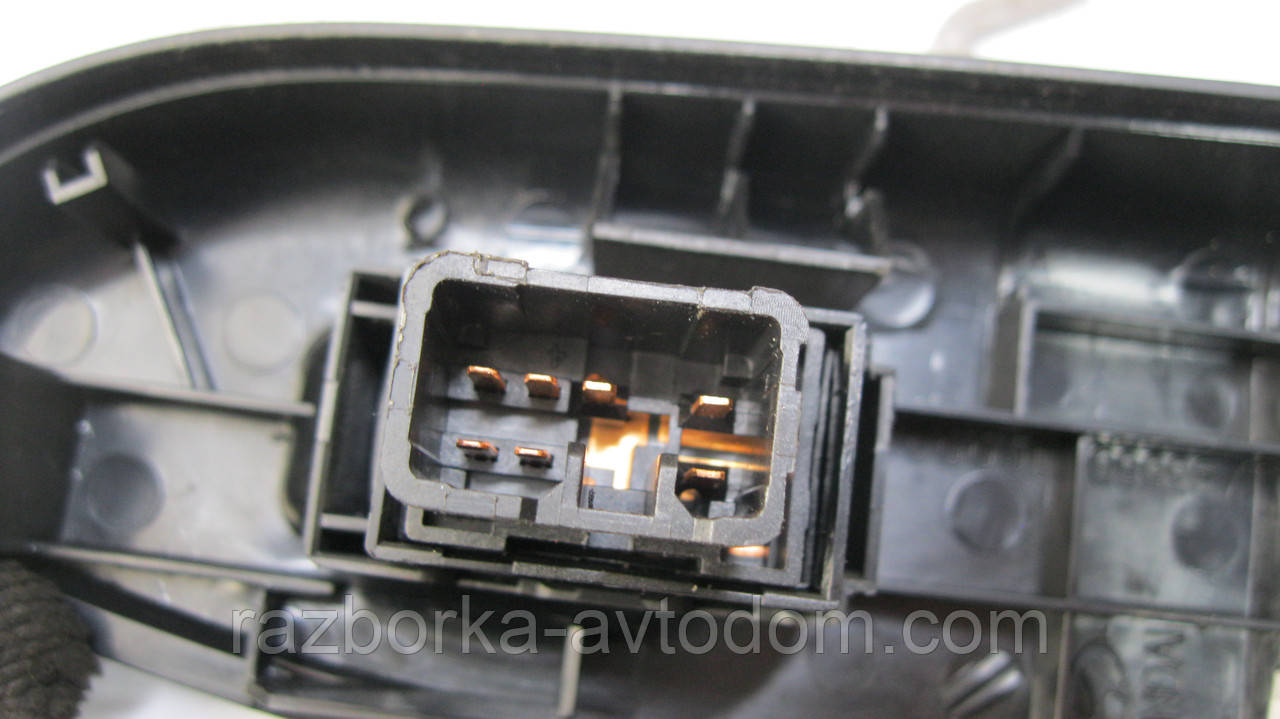 Кнопка склопідіймача передня права Hyundai Getz (2002-2005) OE:935801C000BJ