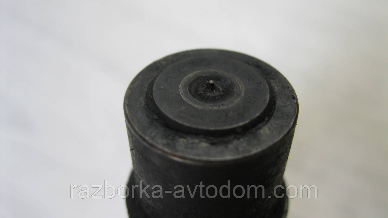 Форсунка дизельна VW Transporter T4, Mercedes W124, W123, Audi 100 C2 1.9/2.4D OE: KCA30SD27/4