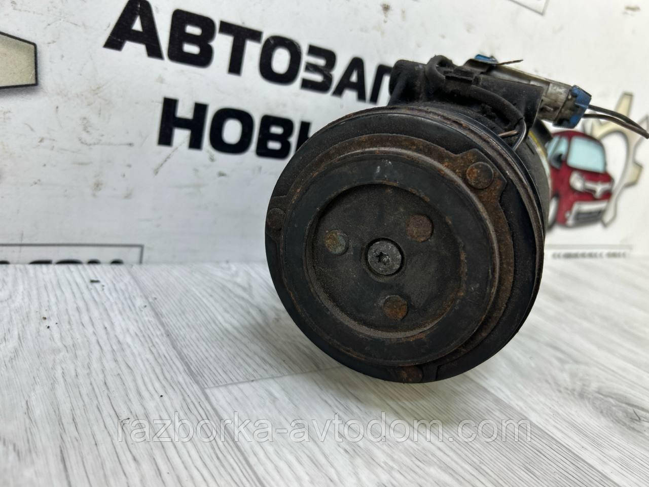 Компресор кондиціонера Delfi Opel Zafira A, Astra G, Zafira B, Astra H OE:24464152