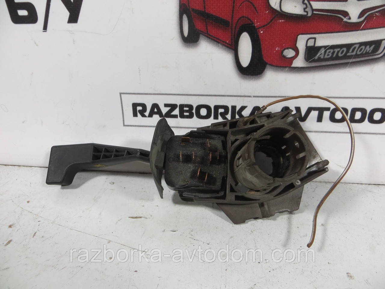 Підрульовий перемикач правий Opel Astra F OEM 90221175