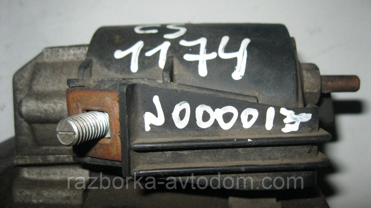 Стартер CS1174 б/у (Valeo) Renault Kangoo, Laguna, Megane, SCENIC, SYMBOL, THALIA, Nissan KUBISTAR (8зуб) 12V
