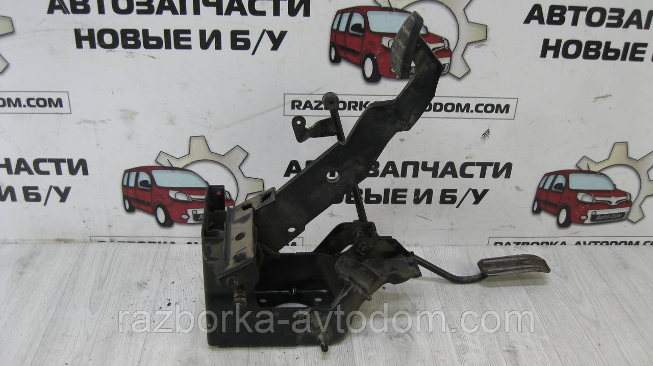 Блок педалей VW T4 (1990-2003) OE: 701721513B