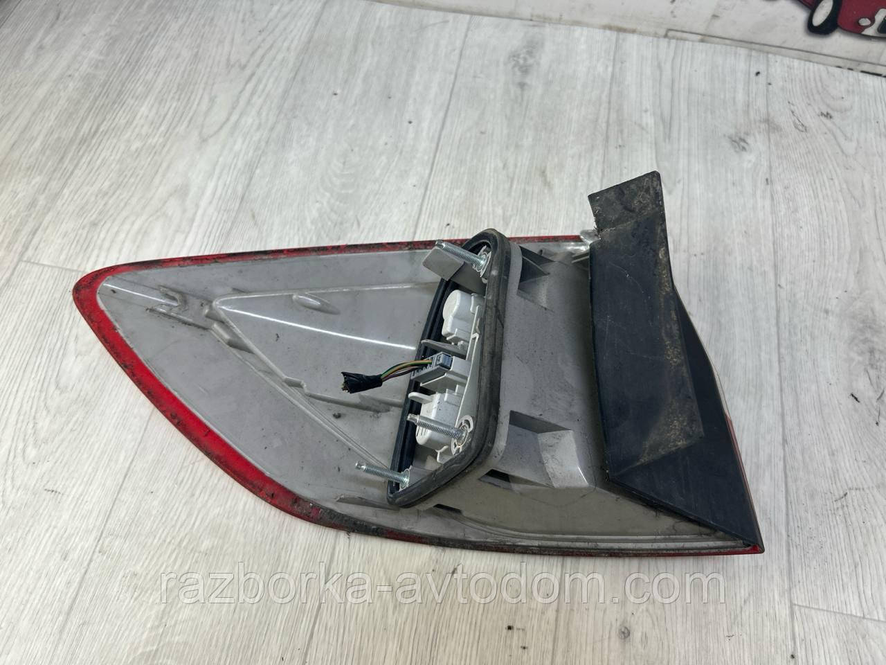 Ліхтар (стоп) задній правий універсал Ford Mondeo MK4 (07-10) OE:7s7113404b
