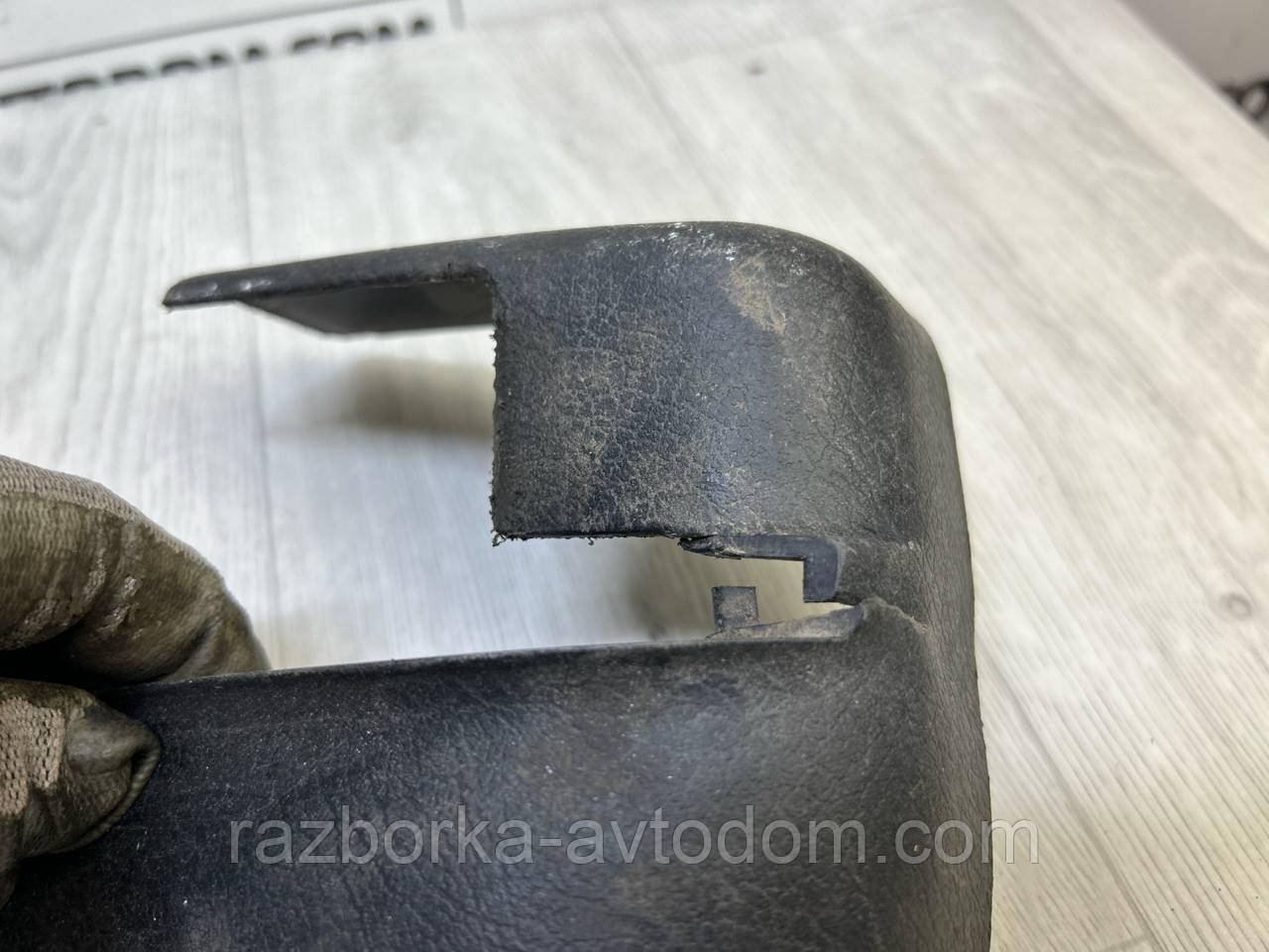 Накладка на салазку сидіння задня ліва OPEL OMEGA B (1994-1999) OE:90458416 ДЕФЕКТ