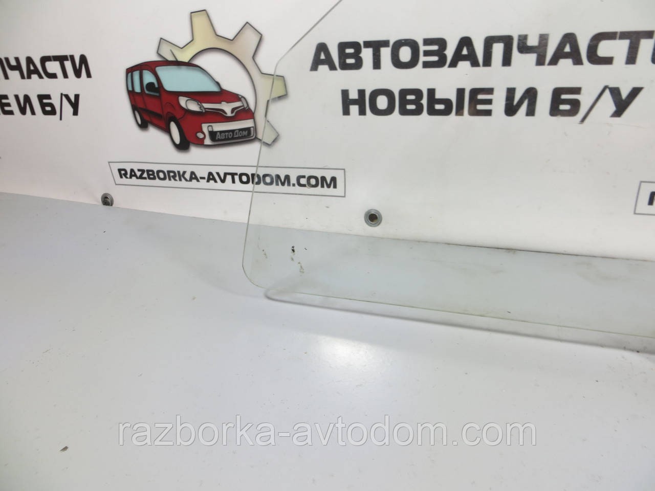 Скло передніх лівих дверей Opel Senator (1978-1994)