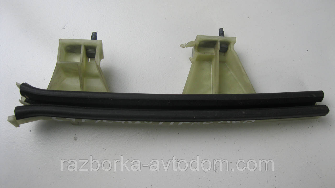Напрямна скла передніх лівих дверей Citroen C4 Picasso (2006-2013) OE:9300R4