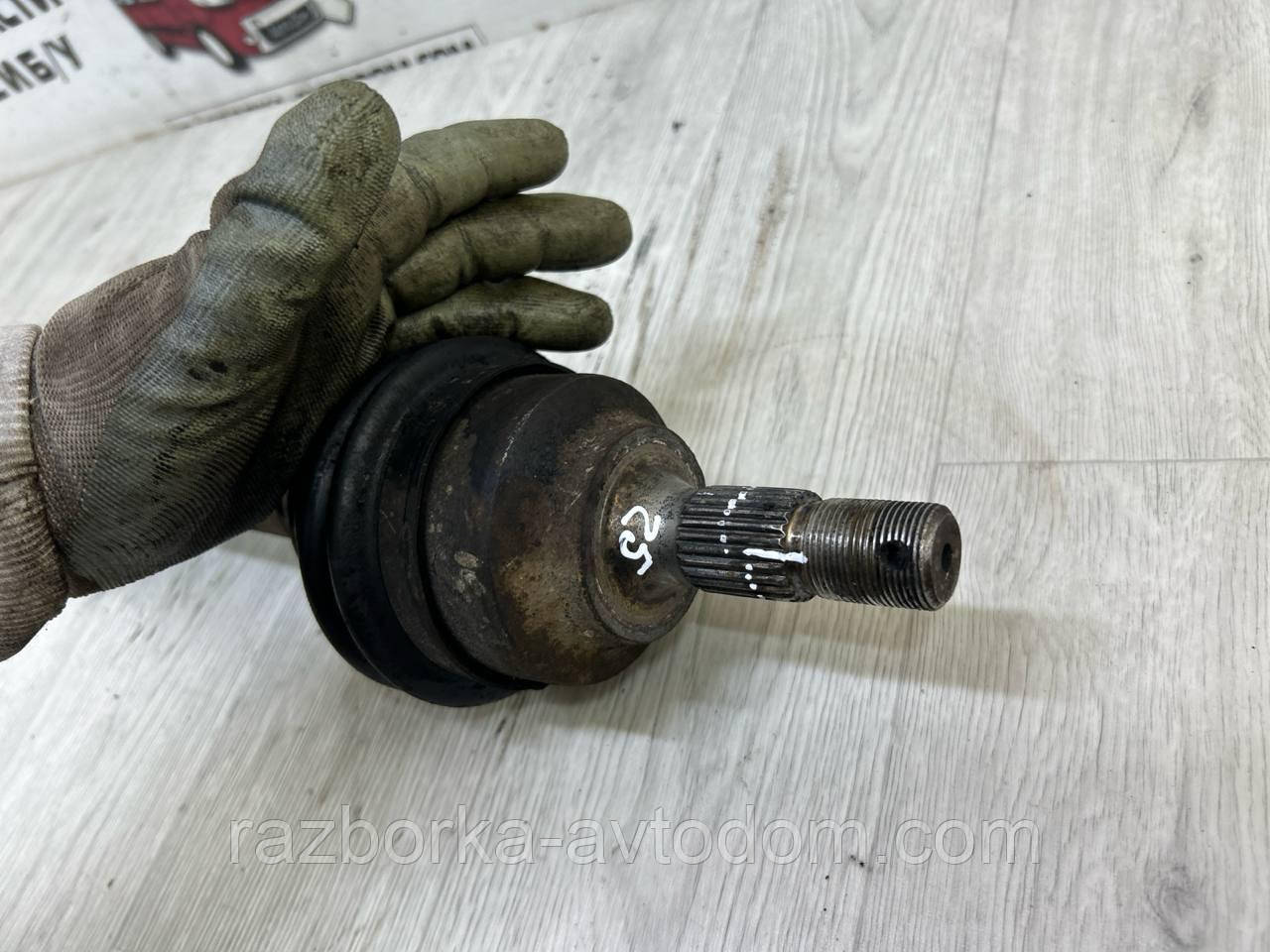 Напівось передня права (привод) (24/25) 1.9D, 1.6i, 2.0HDI Citroen Berlingo (96-08), Peugeot Partner OE:9624445180