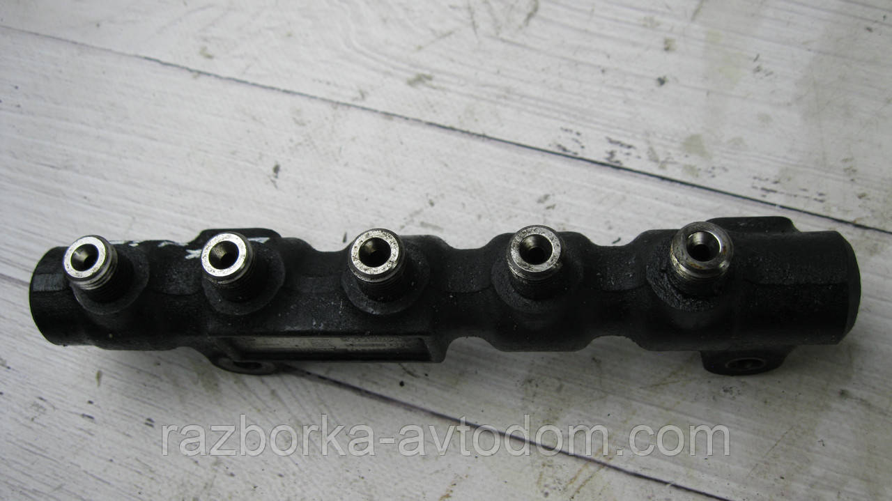 Паливна рампа Citroen Berlingo, Peugeot Partner (1996-2008), Ford Focus 2 (2004-2011) 1.6HDI OE:9654592680