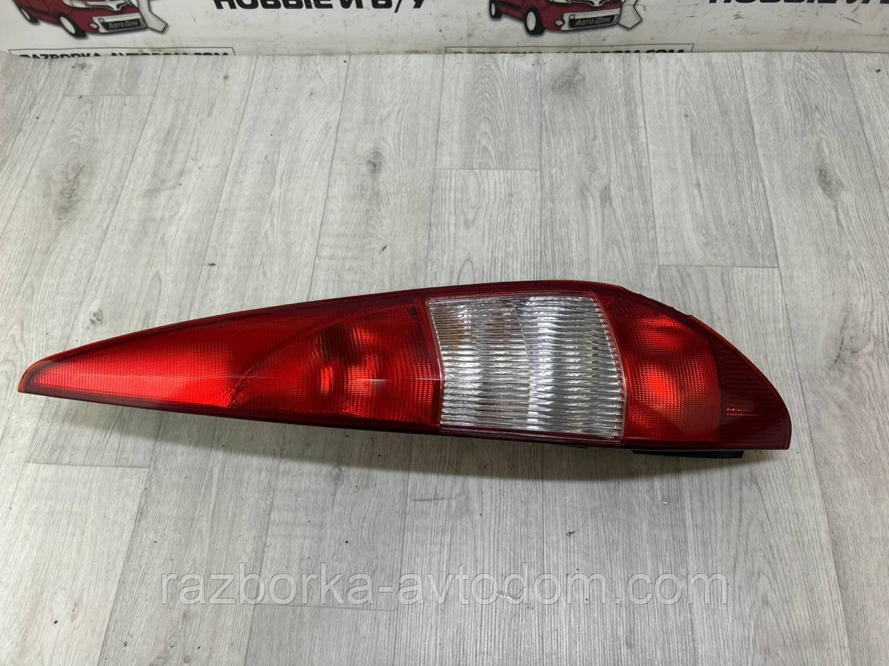 Ліхтар задній правий (універсал) FORD Mondeo MK3 (00-07) OE:1S7113404C Дефект фото 2