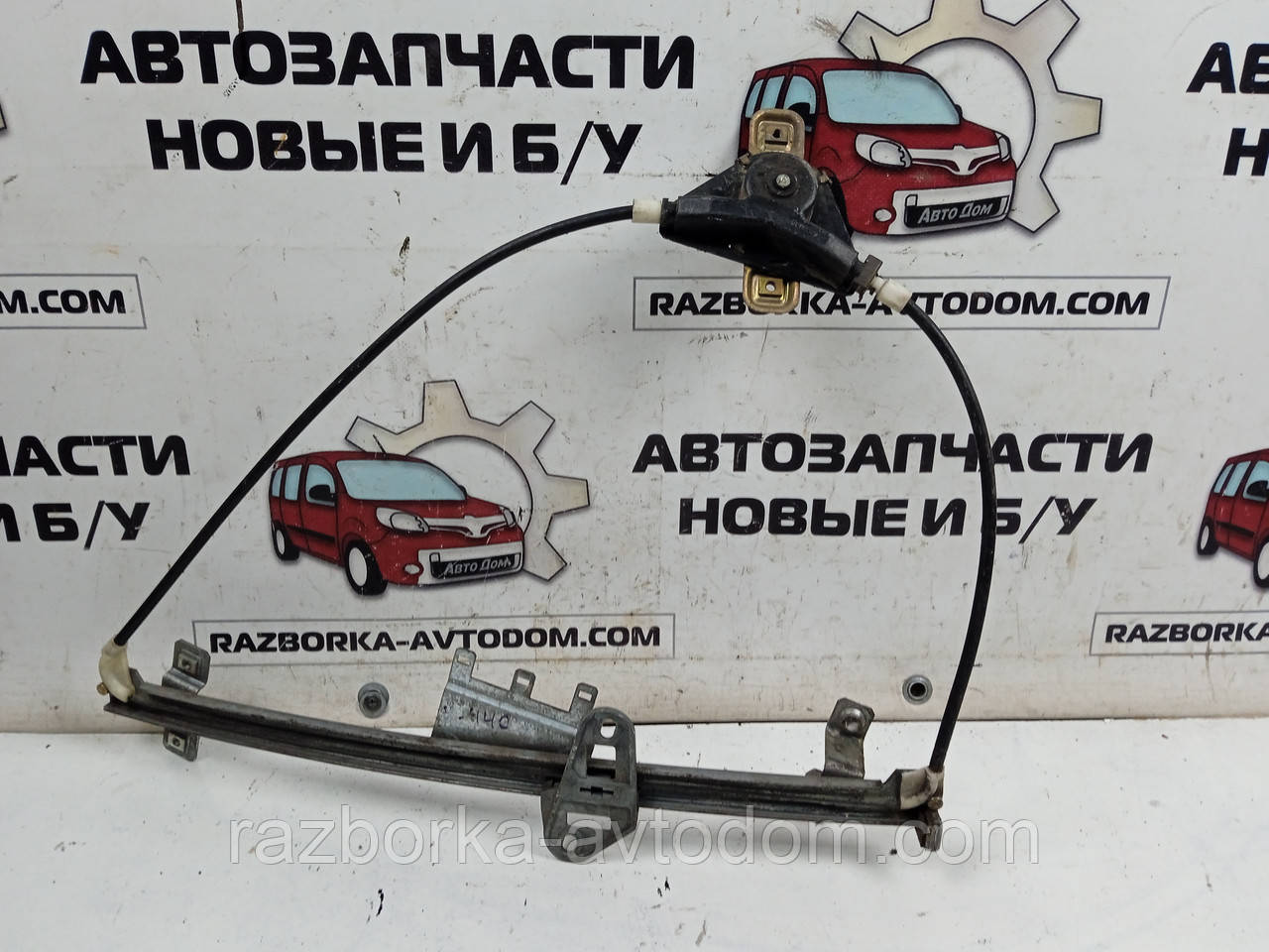 Склопідіймач передній правий (механічний) Volvo 440 (1987-1997) OE:3464710