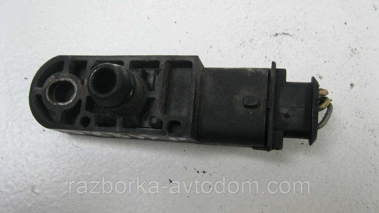 Датчик тиску наддуву мапсенсор Renault Megane 2, Scenic 2 (2003-2009) 1,9 DCI OE:8200168253