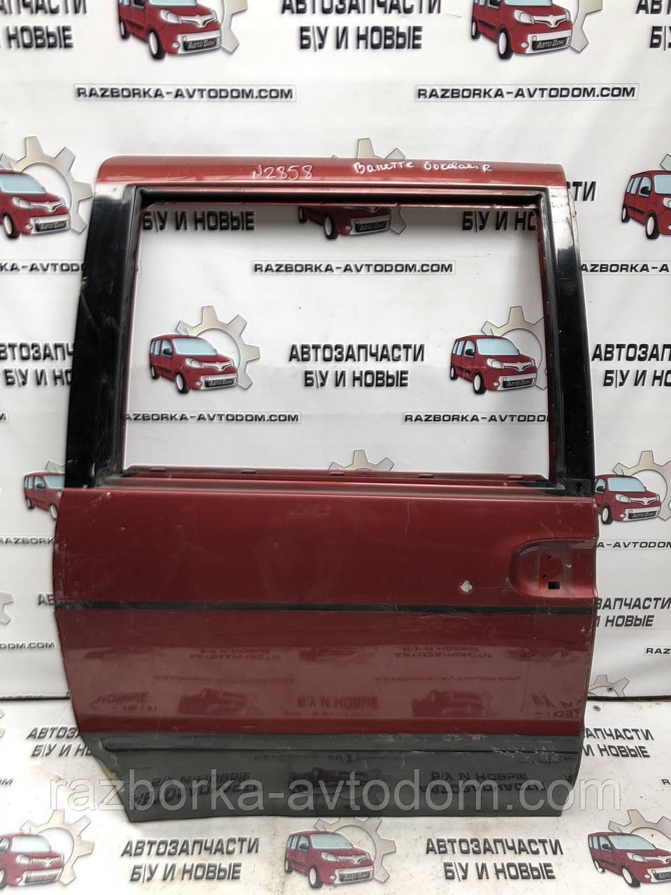 Двері зсувні права Nissan Vanette C23 (91-01) вузька
