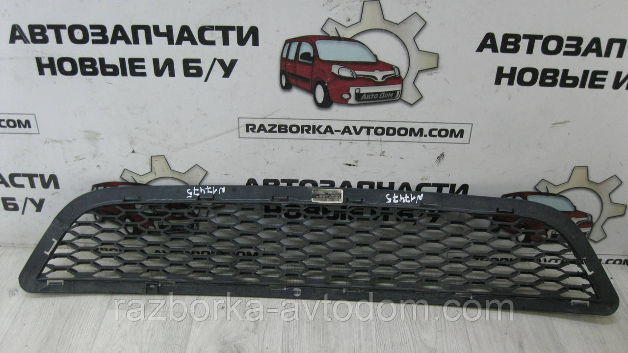 Решітка бампера переднього Dodge Journey (2008-), OE: 4011070029AC