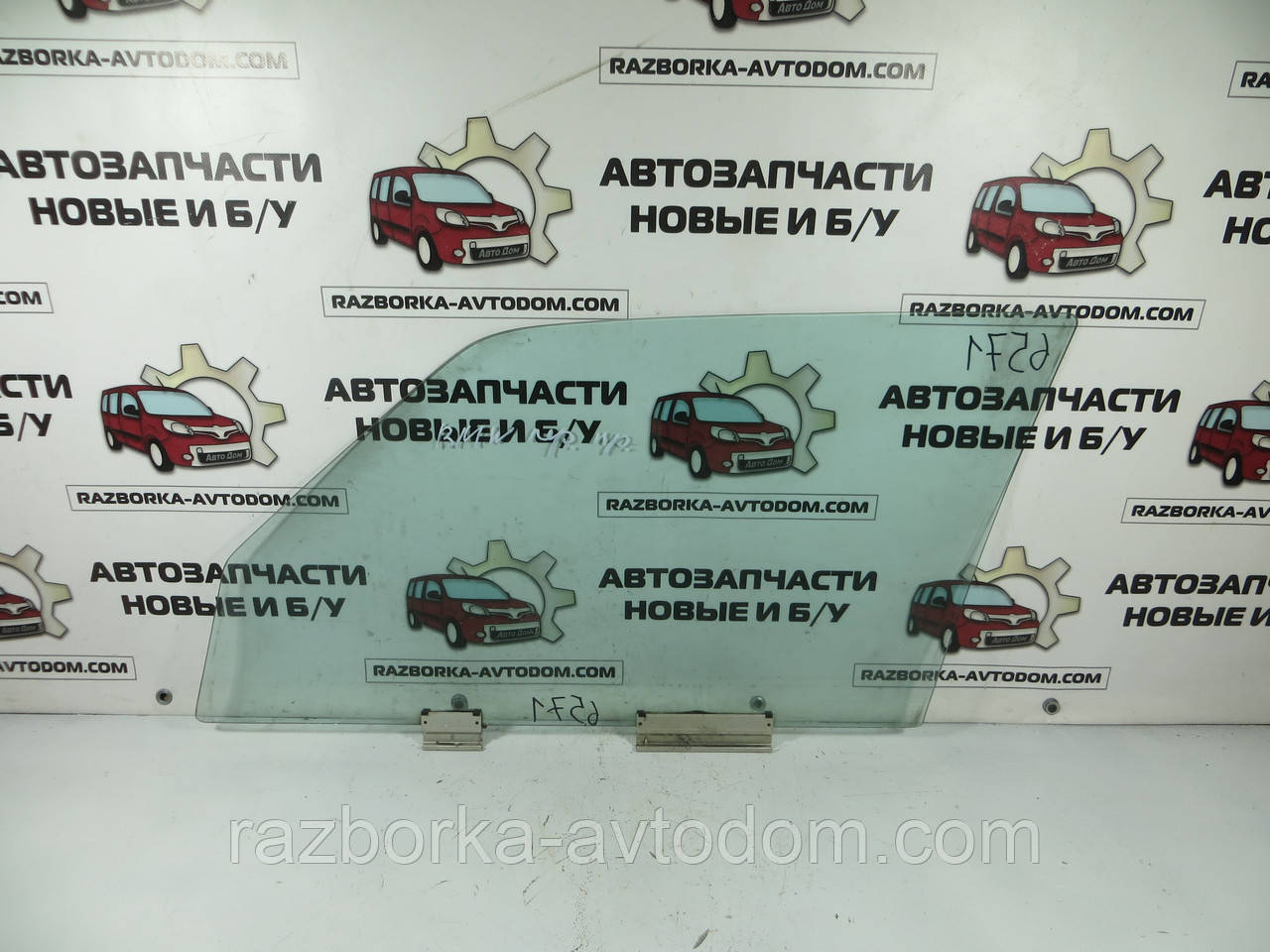 Скло передніх правих дверей 2 дверцята BMW 3 E30 (1983-1993) ОЕ: 51 32 1 961 708