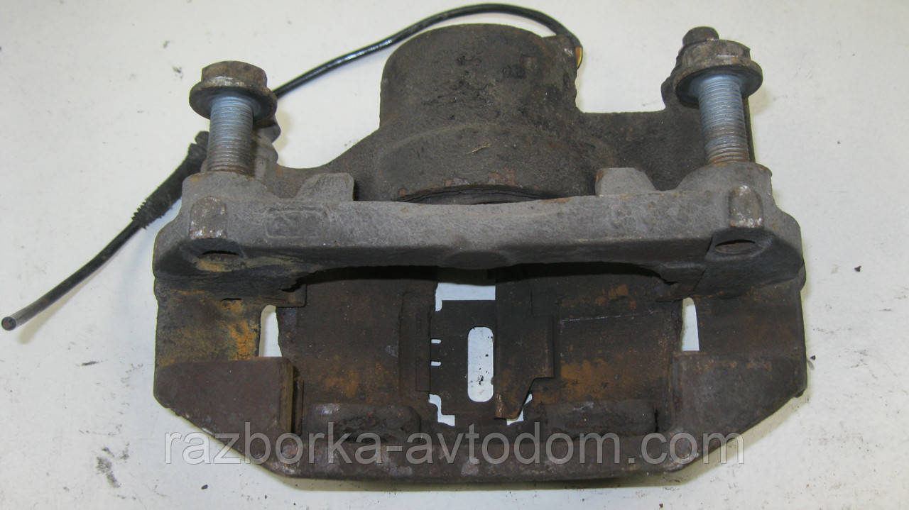 Суппорт передній правий Mercedes Vito W638 (1996-2003) OE:A0014206283