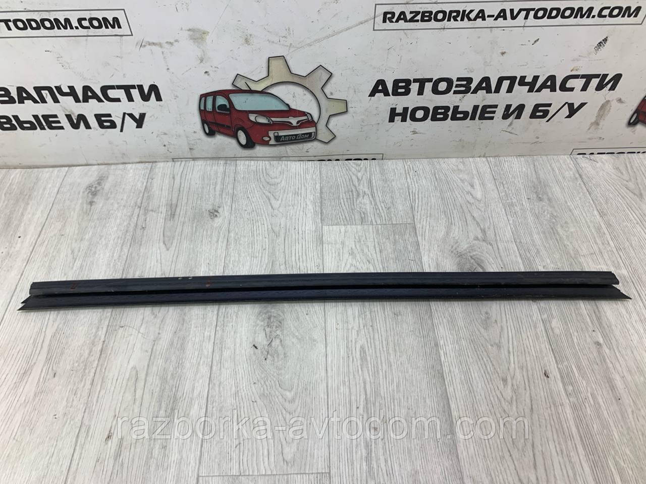 Молдинг/Ущільнювач скла дверей задньої лівої (універсал) Ford Mondeo (07-14) фото 2