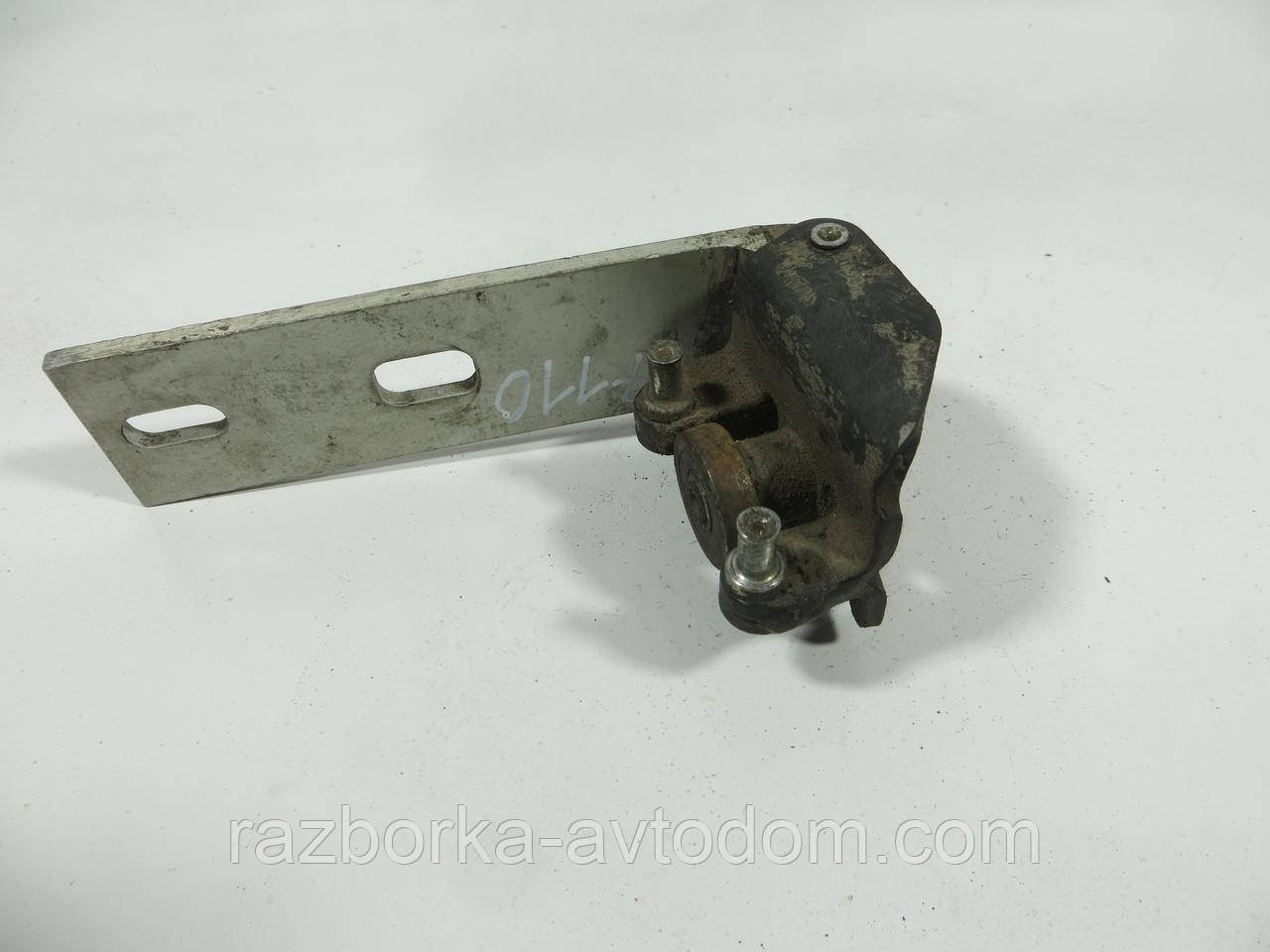 Ролик бічних дверей правий середній FORD TRANSIT (1986-2000) Дефект ОЕ: 1057328 OE 86VBV268B40AD